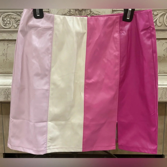 Main Strip Dresses & Skirts - Pink Colorblock Faux Leather Colorblock Skirt Large